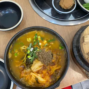 차밭골돌솥감자탕 대표 사진
