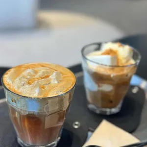 블랙슈트 사진