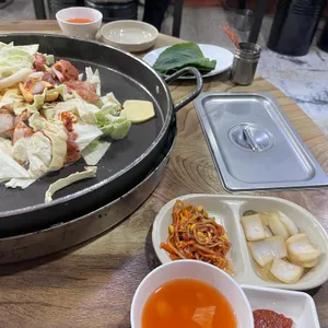 유니춘천닭갈비 대표 사진