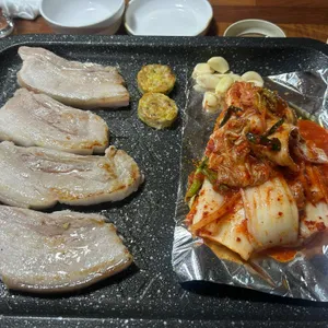 이모네 김치삼겹살 사진
