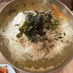 장터손칼국수전문점 대면당 사진 1