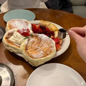젠젠 대표 사진