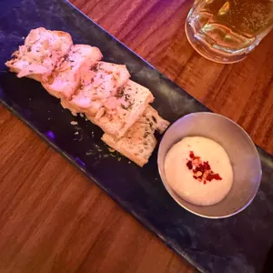 피쏘 대표 사진