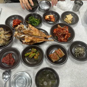 생생게장백반 대표 사진