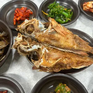 생생게장백반 대표 사진