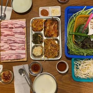 원동미나리삼겹살 대표 사진