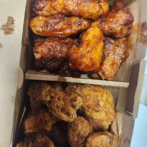교촌치킨 사진