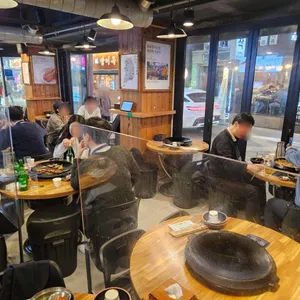 무쇠김치삼겹 리뷰 사진