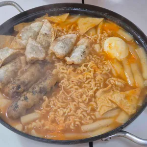 짱이네 분식 사진 1