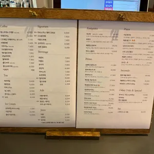 k헤밍웨이 카페 리뷰 사진