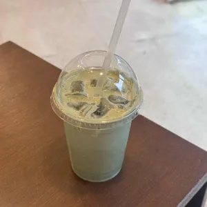 아담 대표 사진