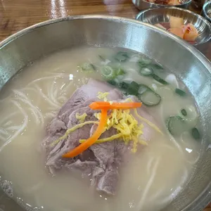 먹돌고기국수 사진 2