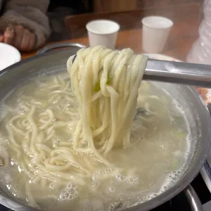 동동칼국수 대표 사진