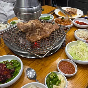 최씨본가참숯화로구이 사진 1