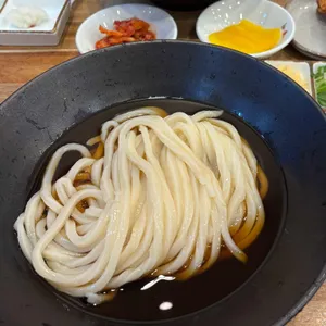 토미야 대표 사진