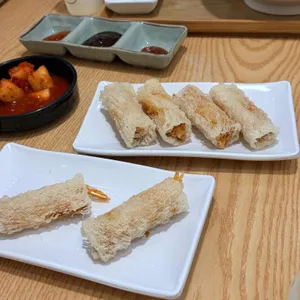 후띠우미엔남 사진 1