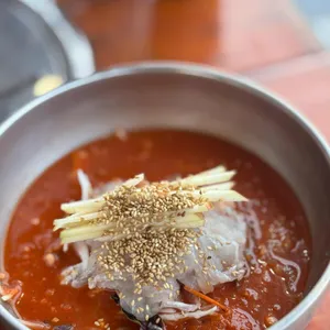 돌고래횟집 사진 1