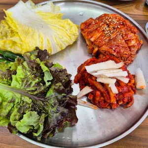 만나마늘보쌈 대표 사진