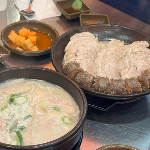 수변최고돼지국밥 사진