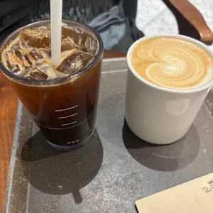 폴바셋 사진
