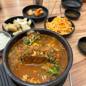 방가삼대얼큰한뼈해장국 사진 1