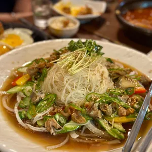 아낙 대표 사진