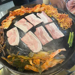 상구네솥뚜껑삼겹살 사진 1