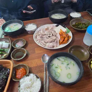 영진돼지국밥 대표 사진