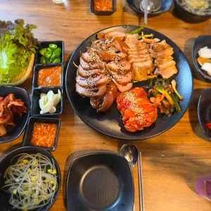 고려왕족발 사진 2