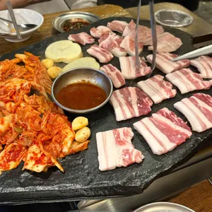 석암생소금구이 사진 2