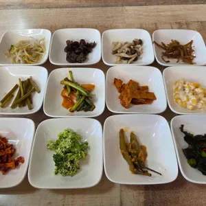 향토산채본가식당 사진 1