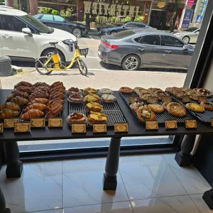카페 인터뷰 체크메이트 사진