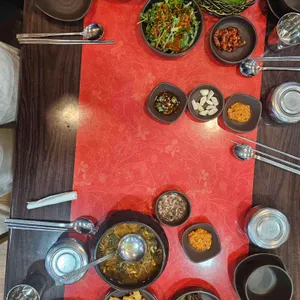 선사항아리보쌈 대표 사진
