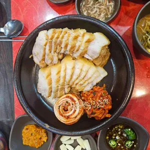 선사항아리보쌈 대표 사진