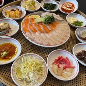 고대 어시장 사진 1