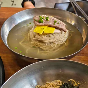 홍밀면옥 대표 사진