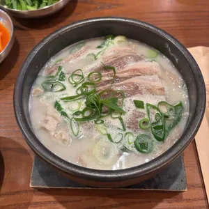돼지고깃국 효 사진 1