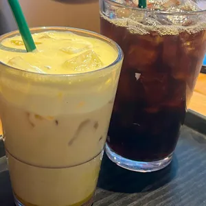 스타벅스 사진 2