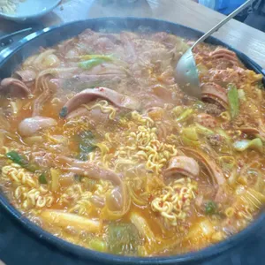 본가부대찌개 사진 1