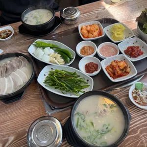 밀양돼지국밥 사진