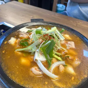 기가막힌물닭갈비 대표 사진