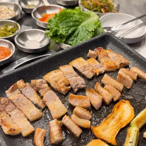 석촌한돈가든 사진 1