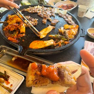 김장날솥뚜껑삼겹살 사진 1