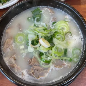 100년설렁탕 사진