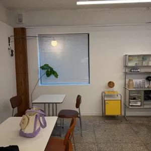 디컨 리뷰 사진