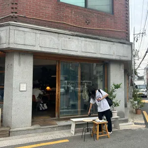 올웨이즈 어거스트 로스터스 사진