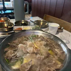 육수정 사진