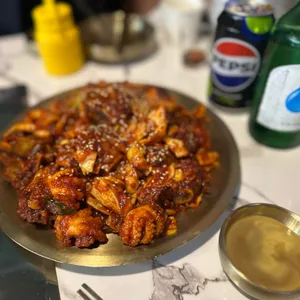 육수정 사진
