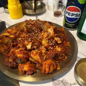 육수정 사진