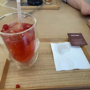 스페이스수퍼노말 카페 대표 사진